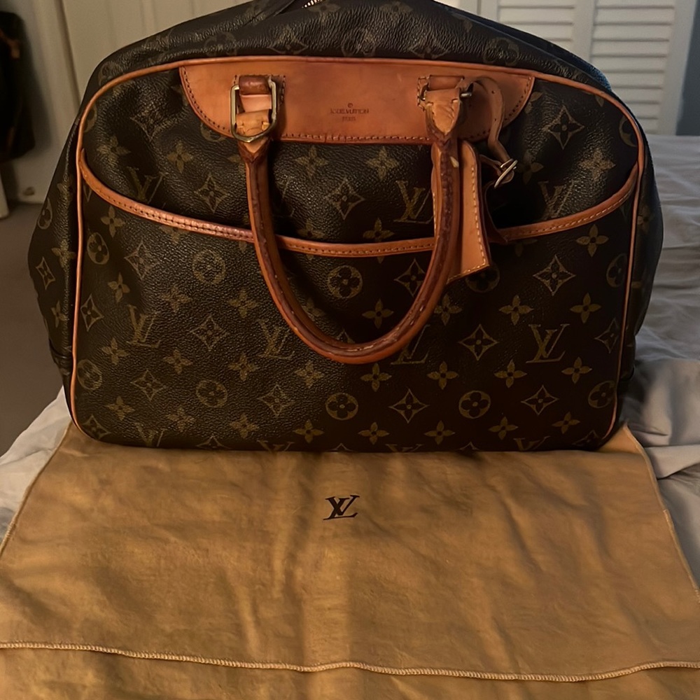 Louis Vuitton Monogram Deauville Bag